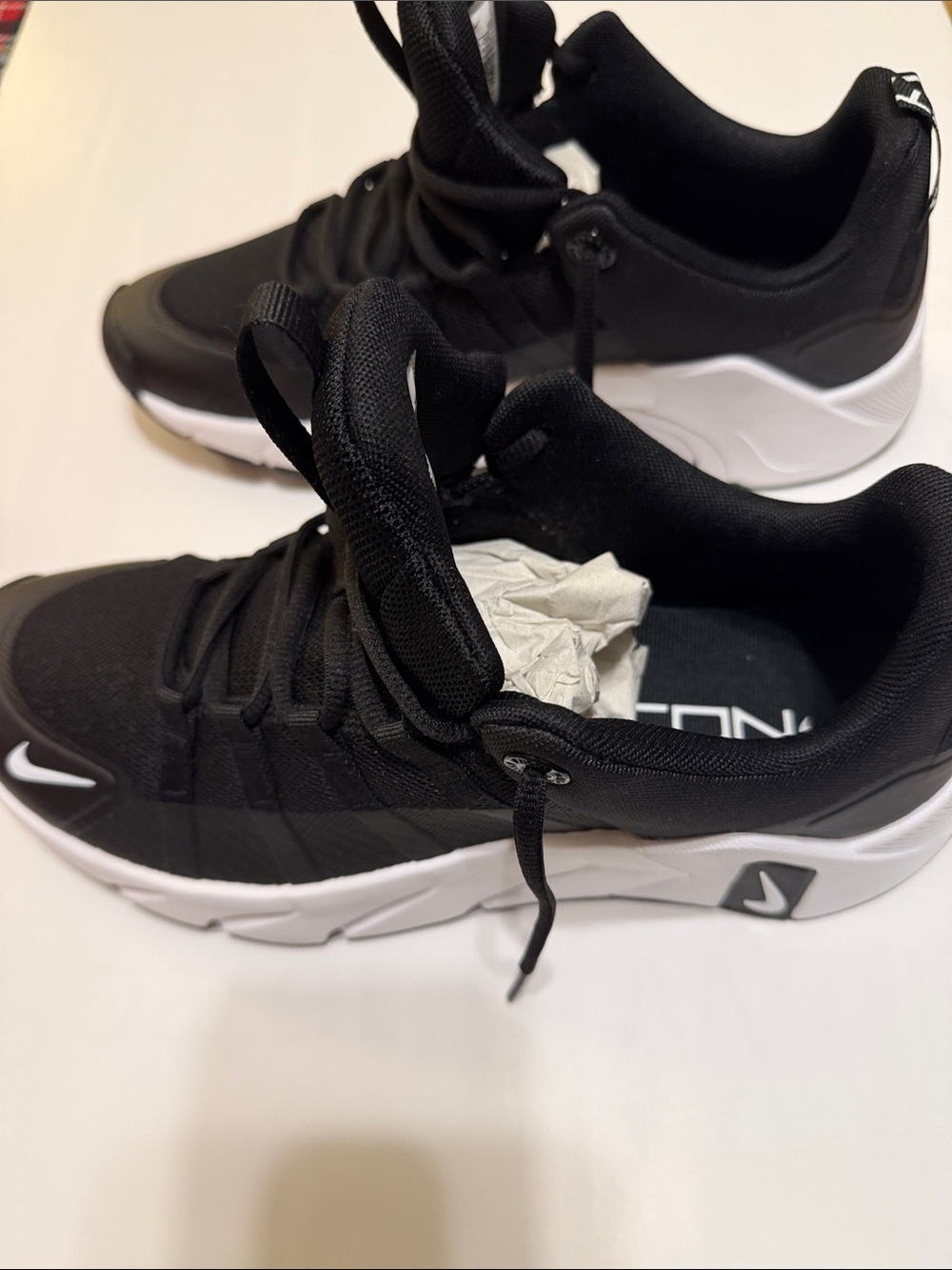 Nike Black and White Women’s athletic Sneakers